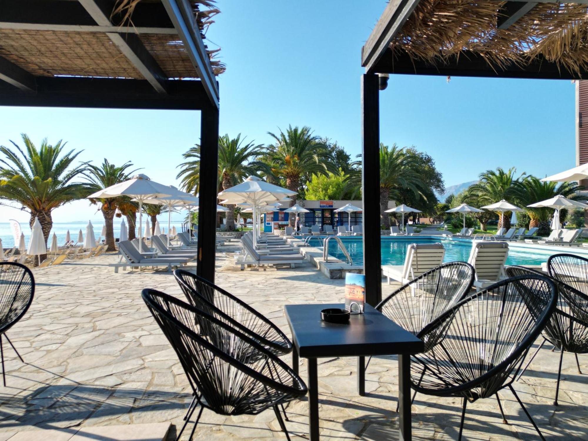 Long Beach Hotel & Resort Lóngosz Kültér fotó