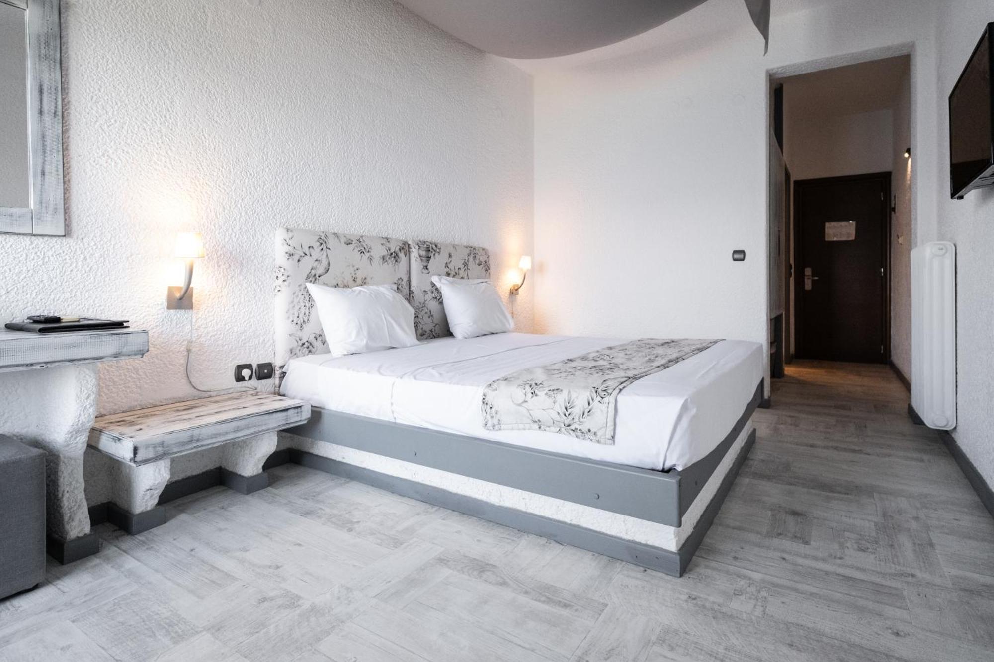 Long Beach Hotel & Resort Lóngosz Kültér fotó
